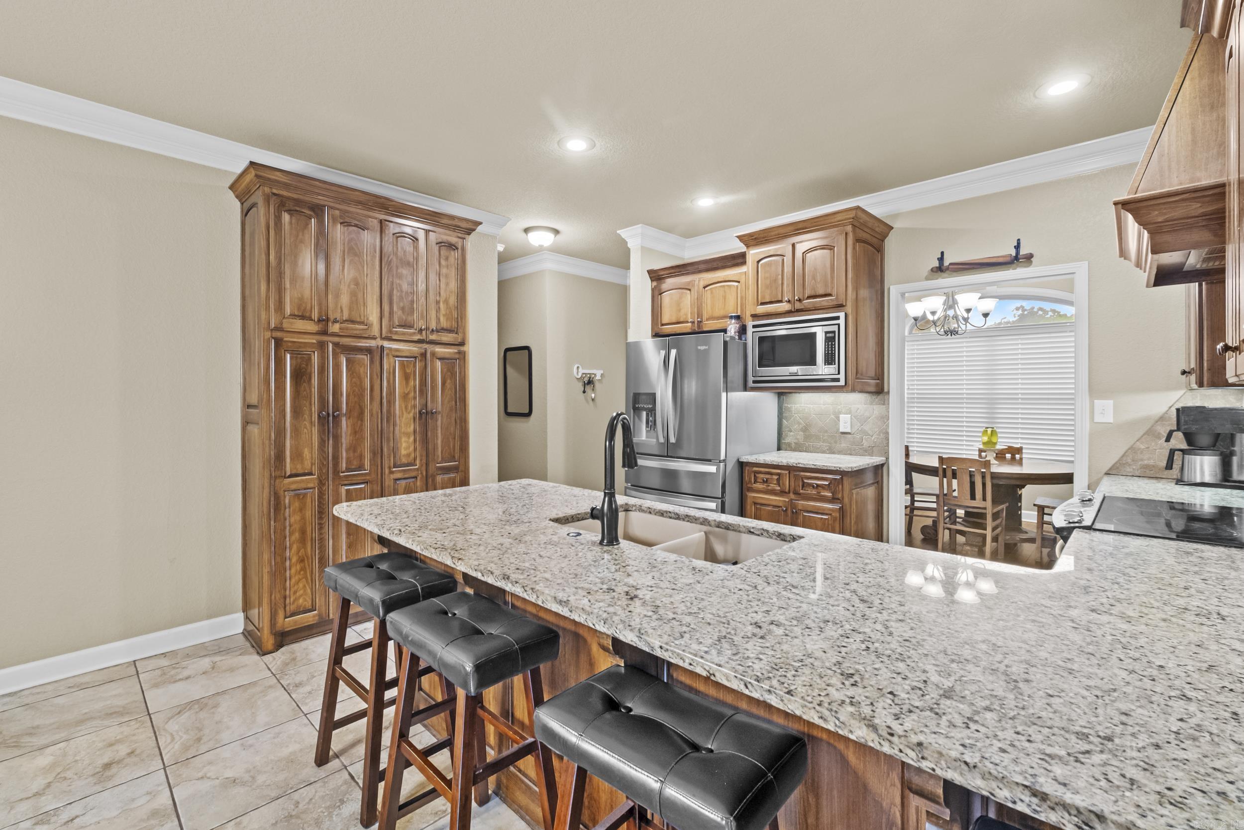 FOREST OAKS - Residential