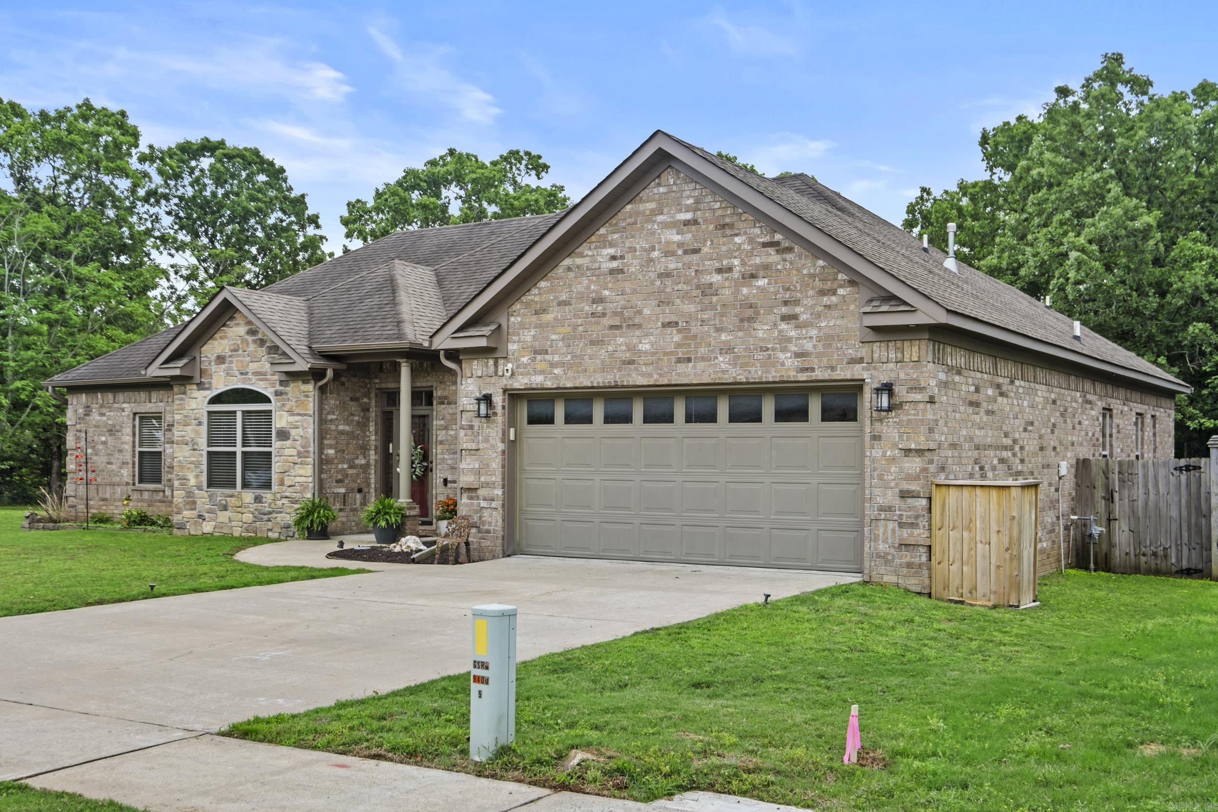 FOREST OAKS - Residential