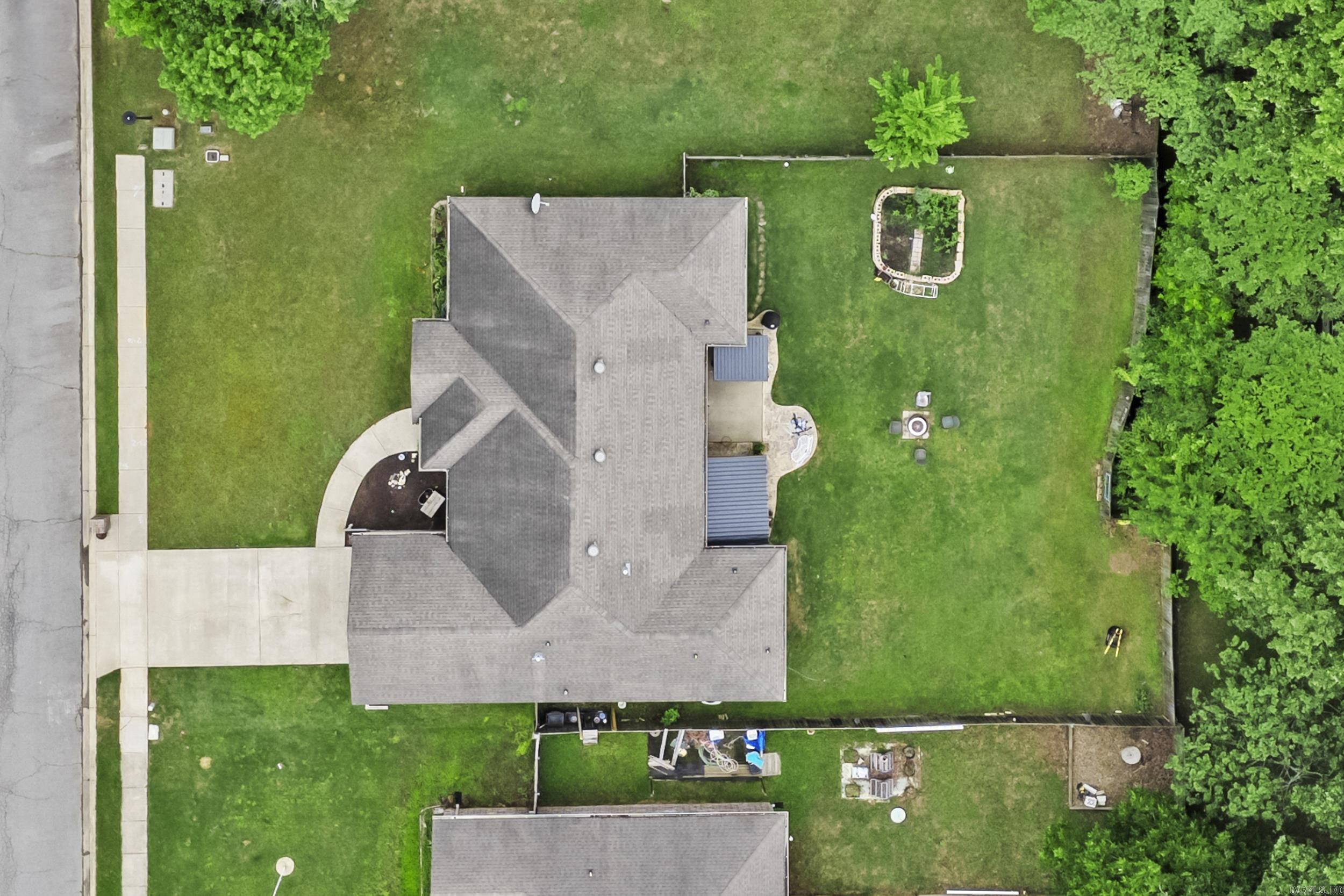 FOREST OAKS - Residential