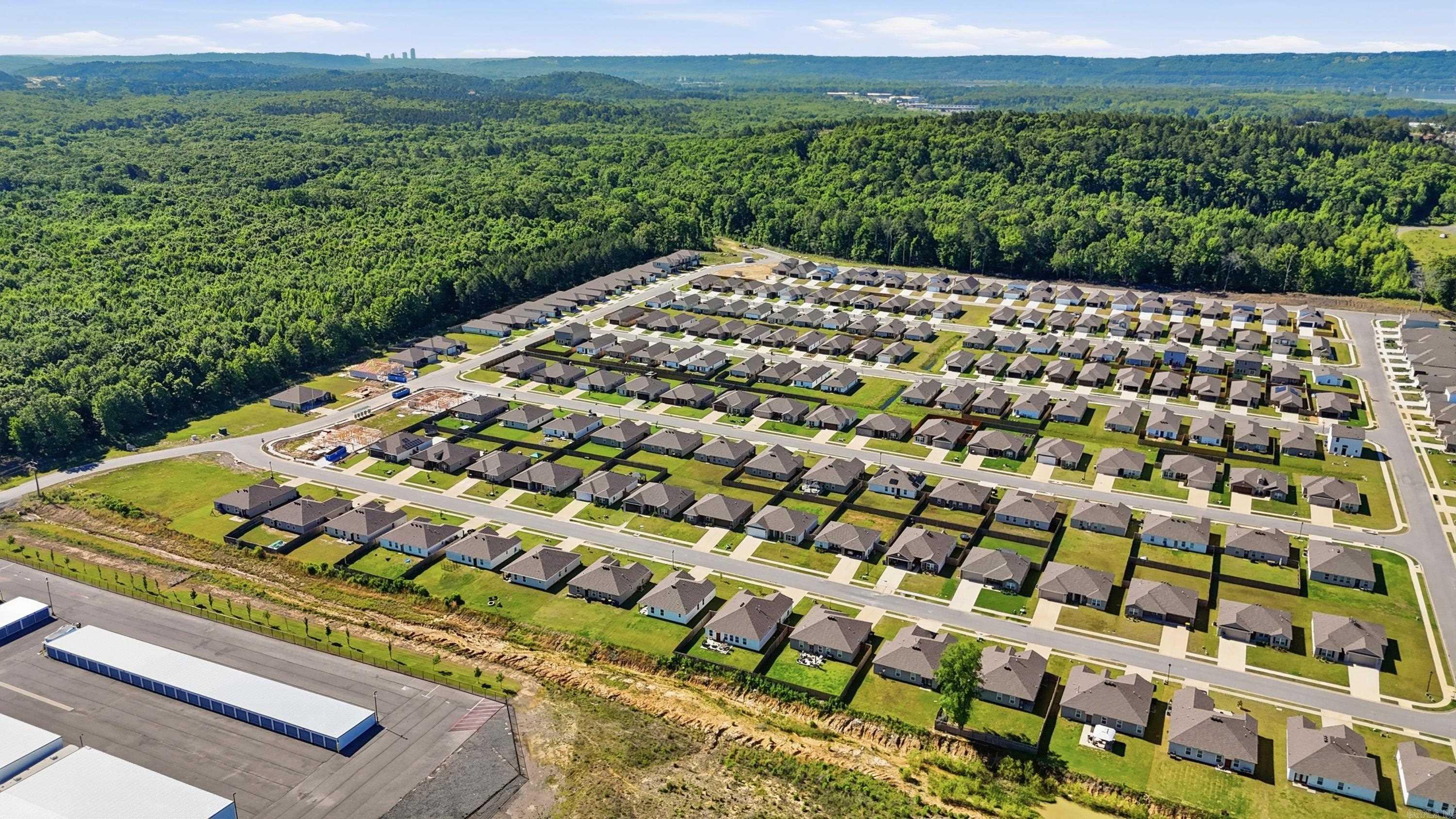 COUNTRY CLUB OF ARK THE - Residential
