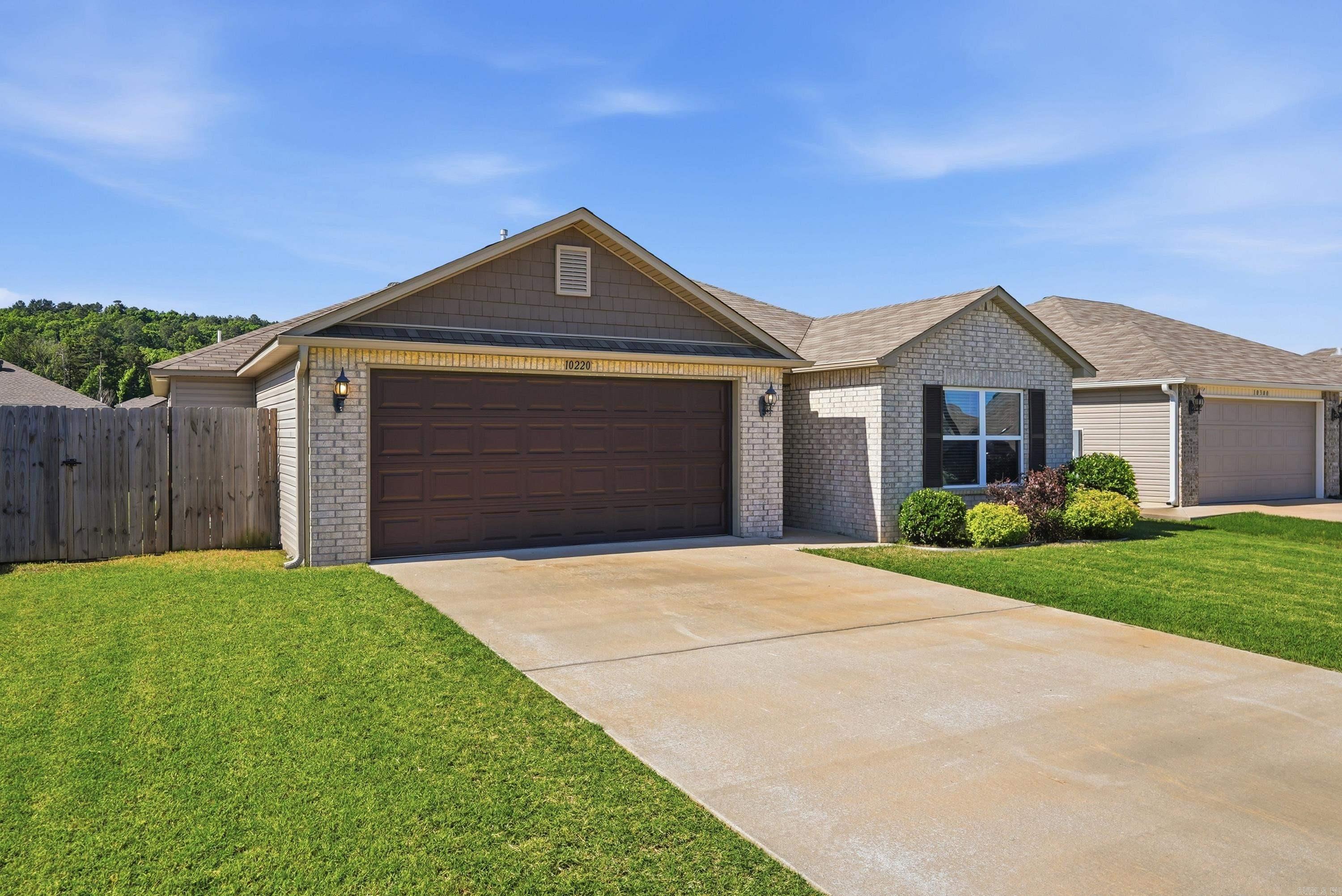 COUNTRY CLUB OF ARK THE - Residential