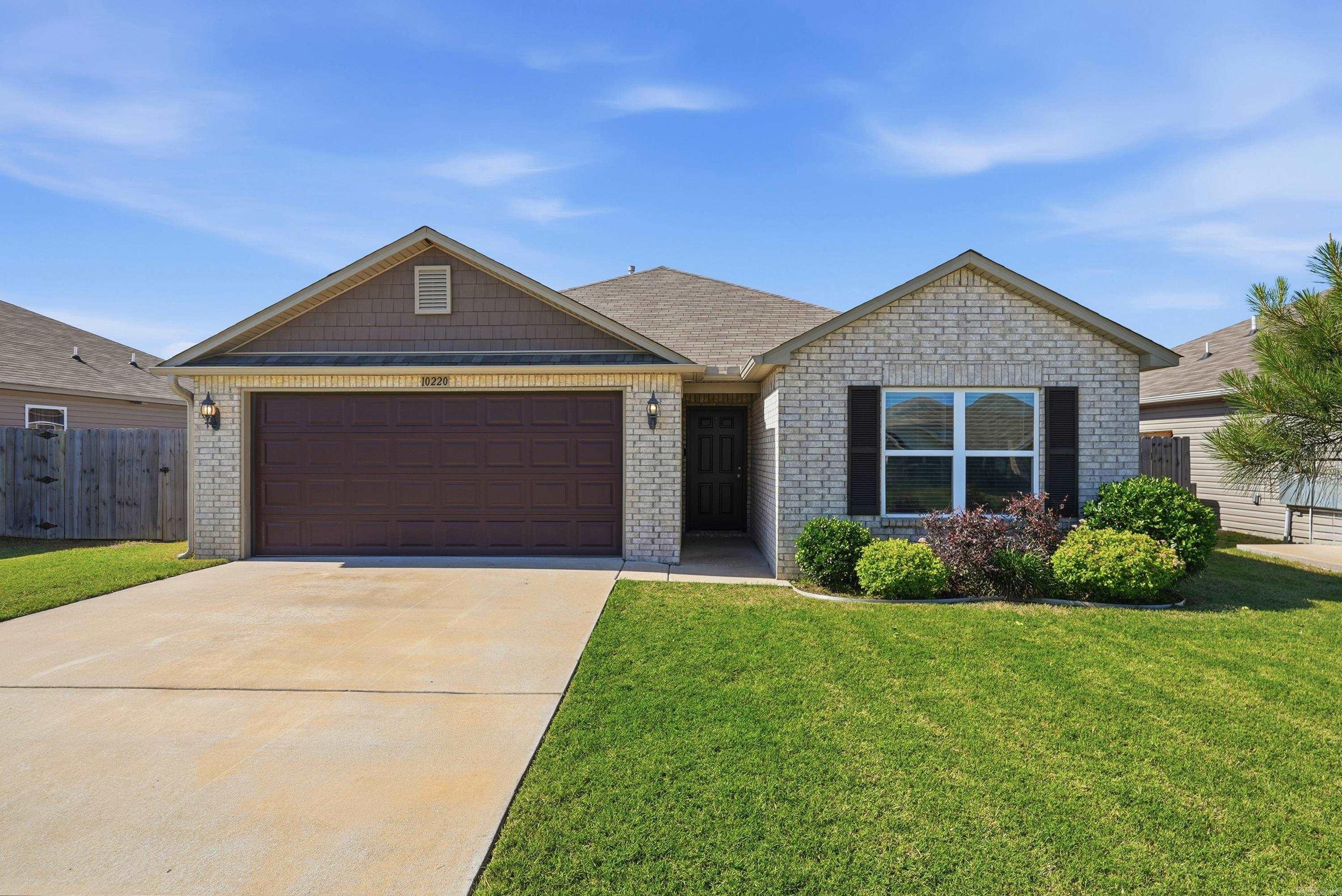 COUNTRY CLUB OF ARK THE - Residential