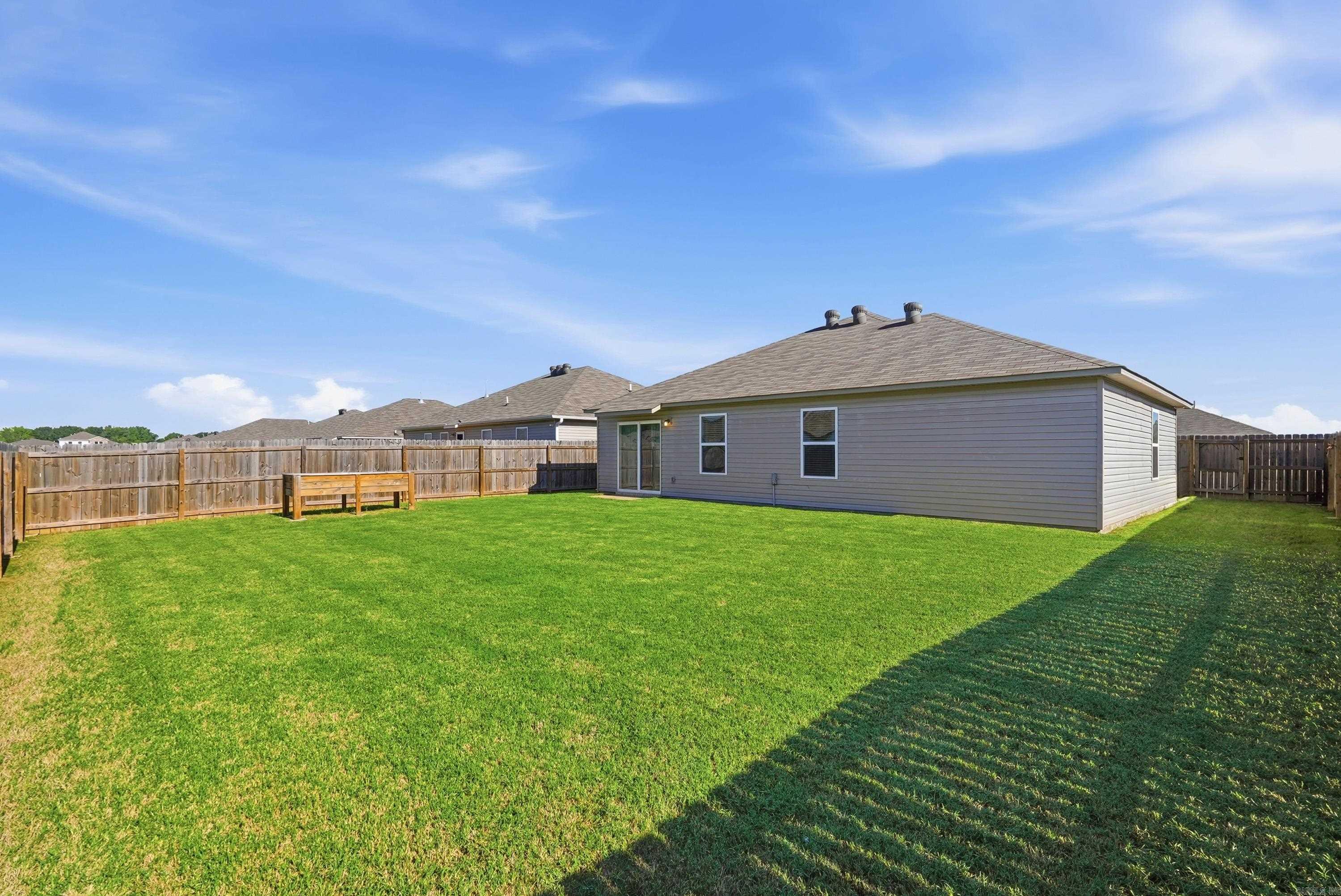 COUNTRY CLUB OF ARK THE - Residential