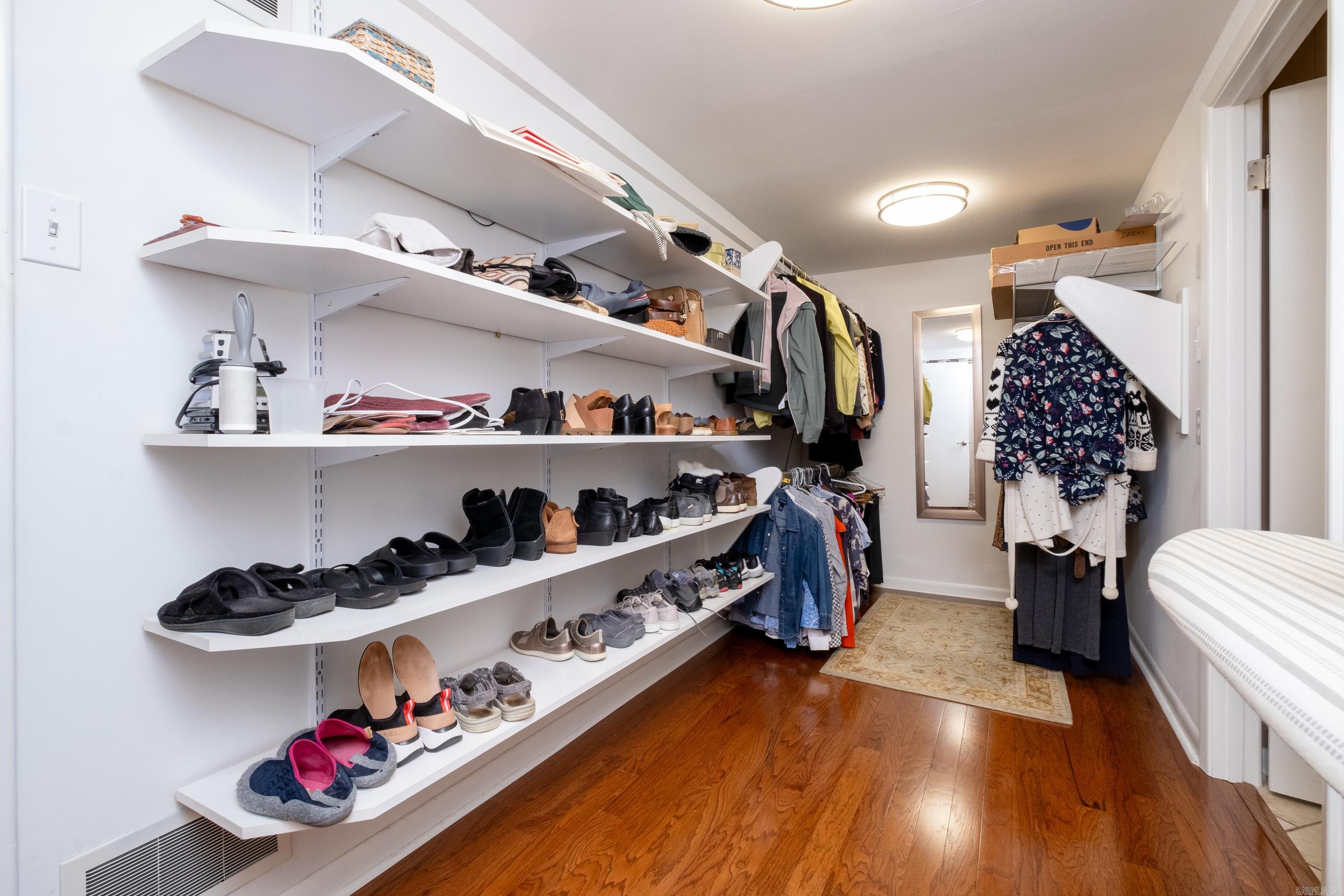 RIDGECREST MANOR - Residential