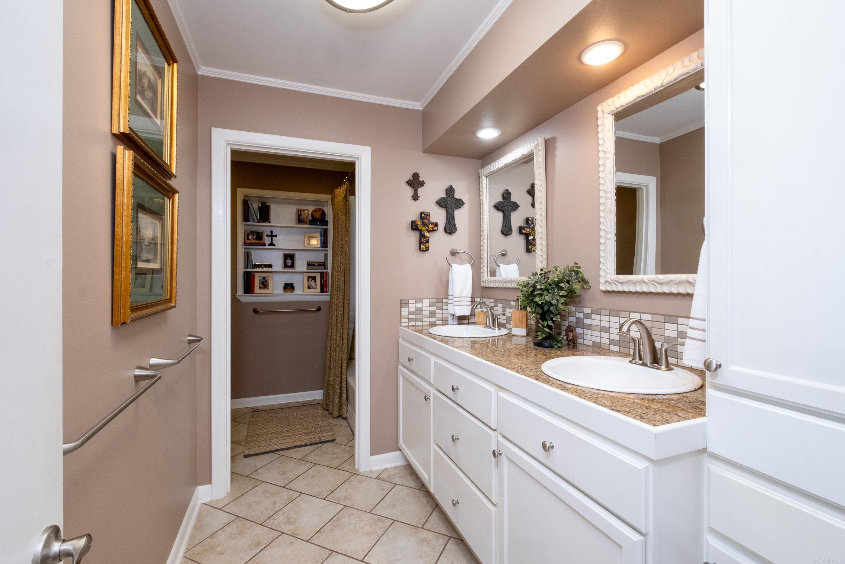 RIDGECREST MANOR - Residential