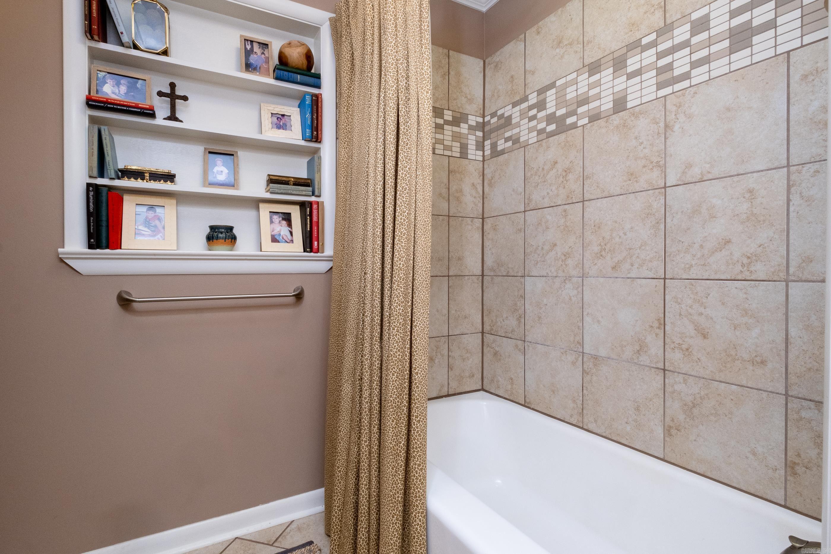 RIDGECREST MANOR - Residential