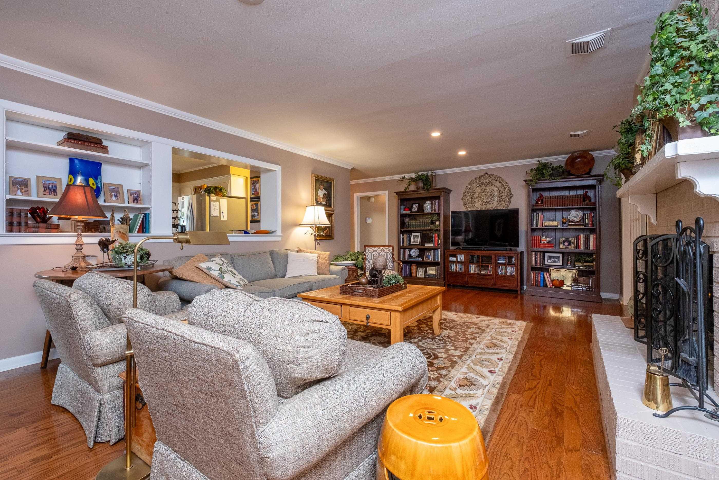 RIDGECREST MANOR - Residential