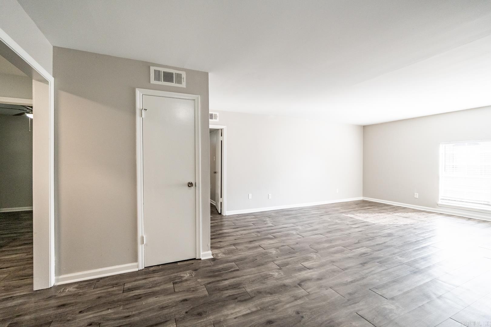 WINDSOR GARDENS CONDOMINIUMS - Residential