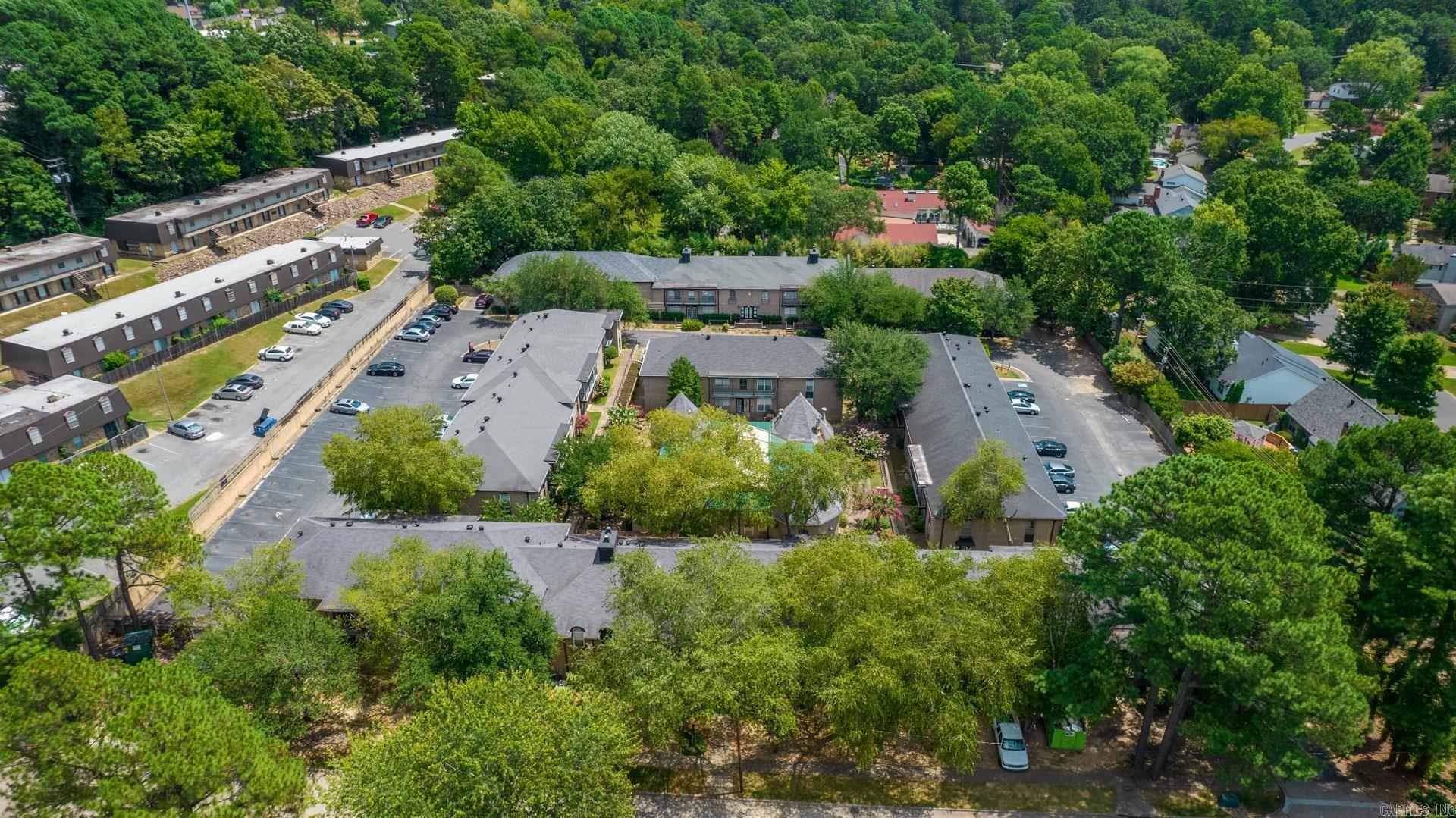 WINDSOR GARDENS CONDOMINIUMS - Residential