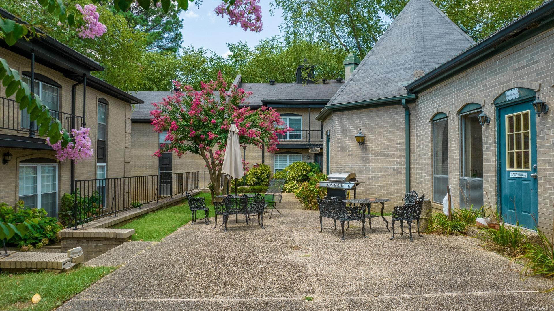 WINDSOR GARDENS CONDOMINIUMS - Residential