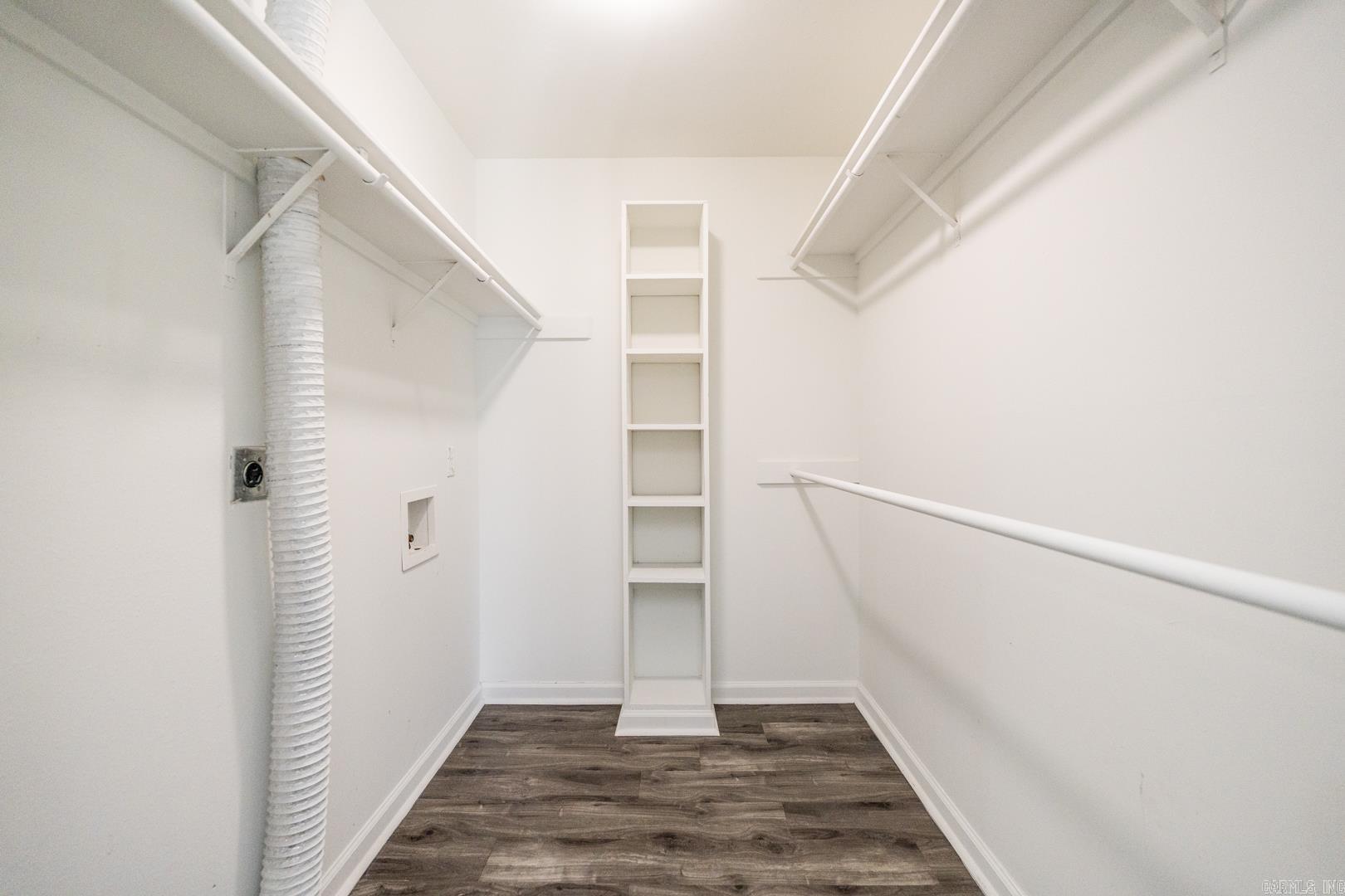 WINDSOR GARDENS CONDOMINIUMS - Residential