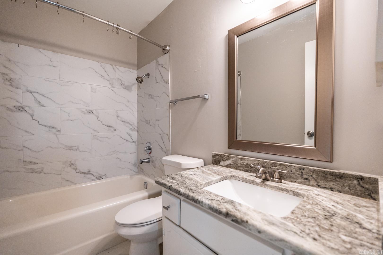 WINDSOR GARDENS CONDOMINIUMS - Residential