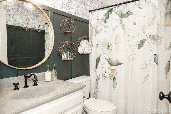 THE HIGHLANDS - Residential