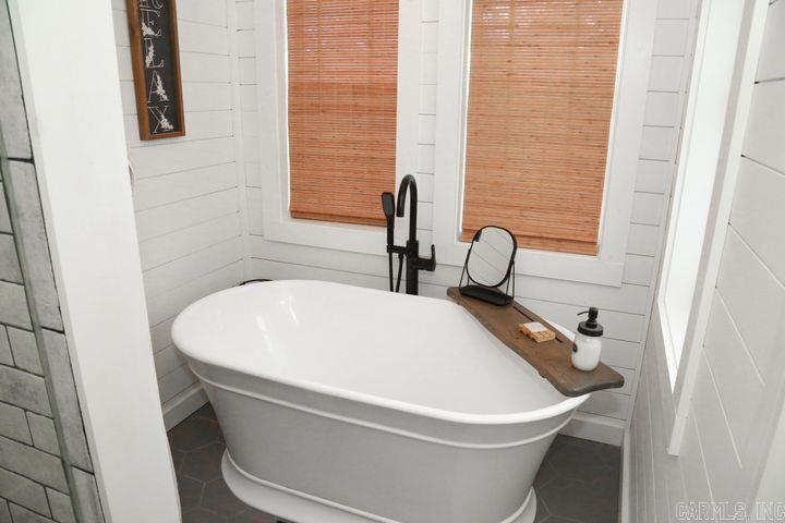 THE HIGHLANDS - Residential