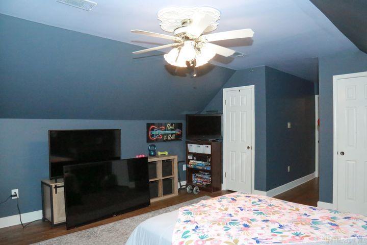 THE HIGHLANDS - Residential