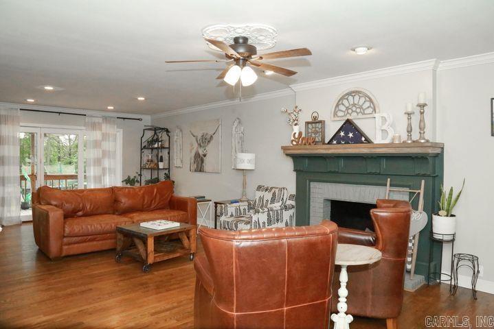 THE HIGHLANDS - Residential