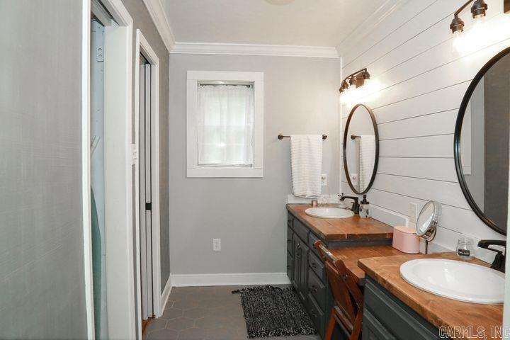 THE HIGHLANDS - Residential