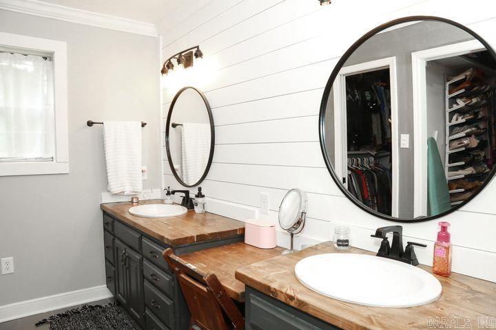 THE HIGHLANDS - Residential