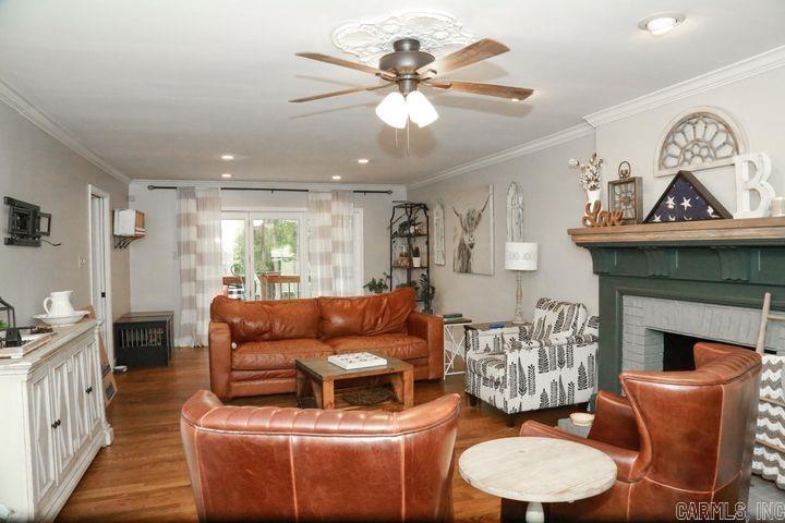 THE HIGHLANDS - Residential