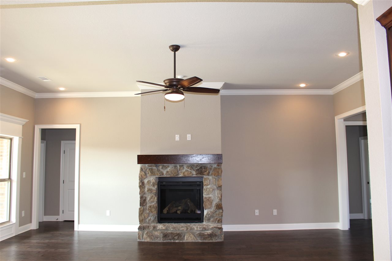 Salem Woods - Residential