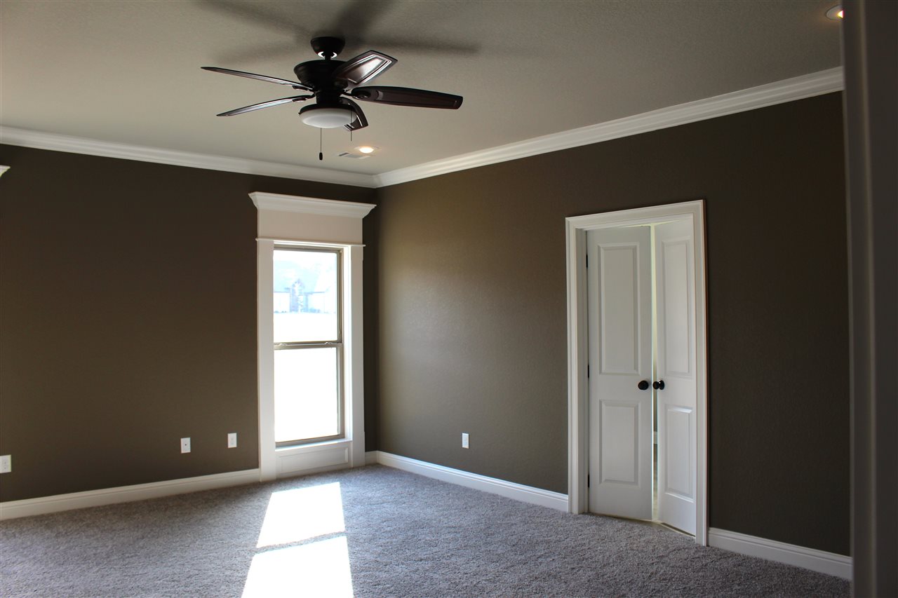 Salem Woods - Residential