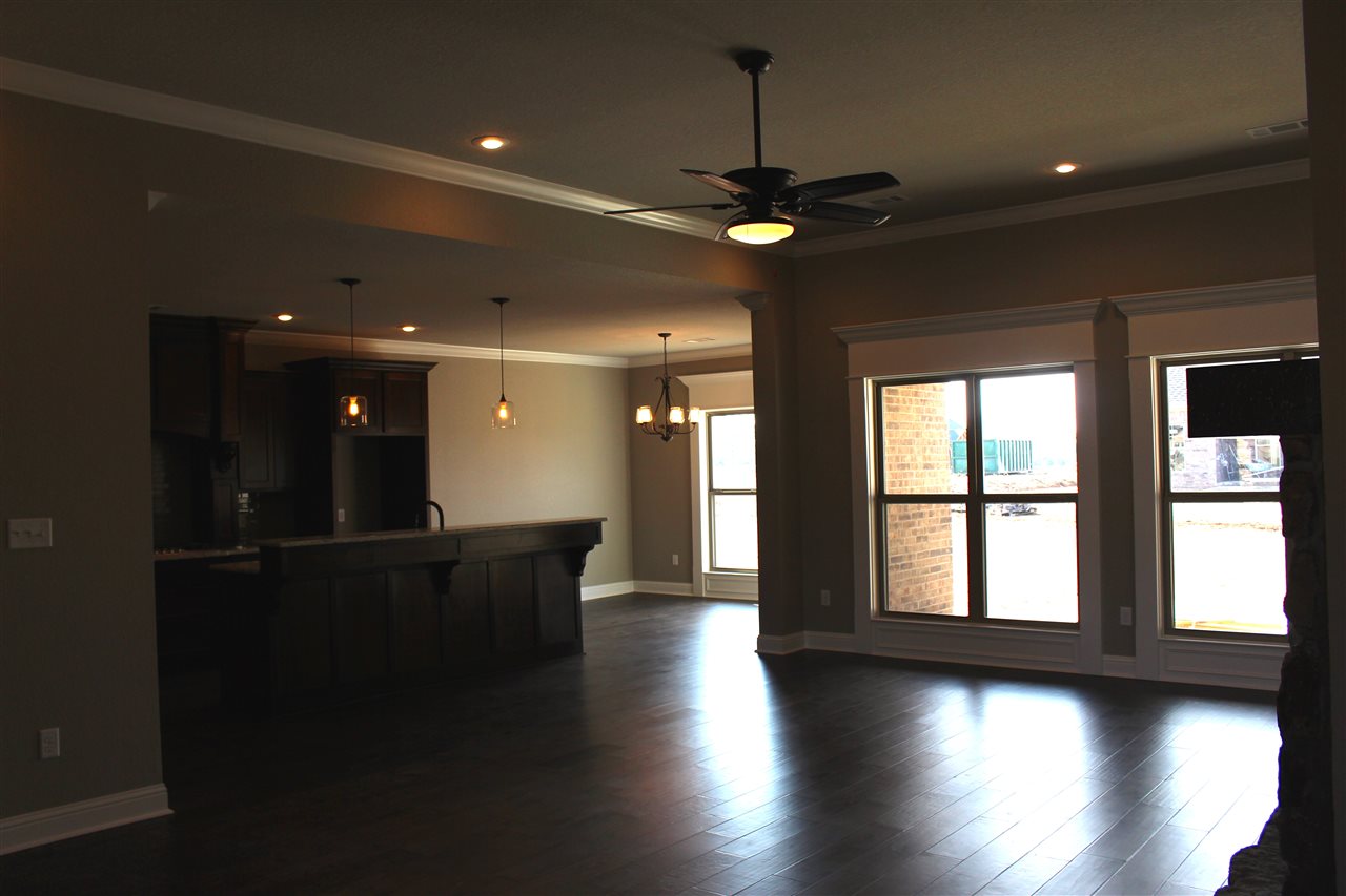 Salem Woods - Residential