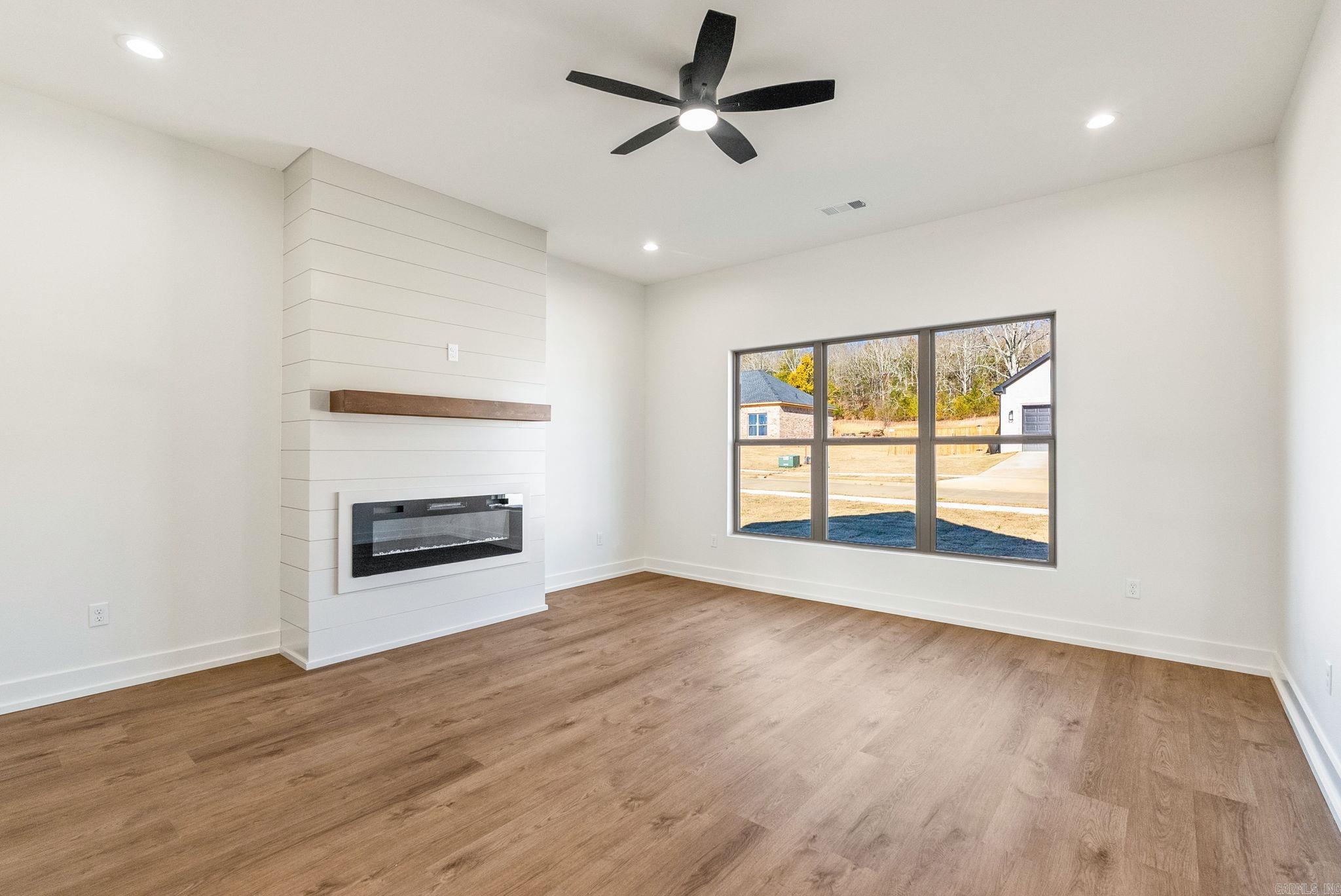 RIDGE VIEW - Residential