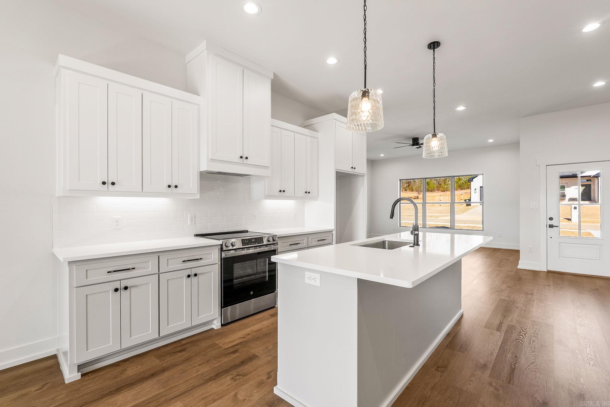 RIDGE VIEW - Residential