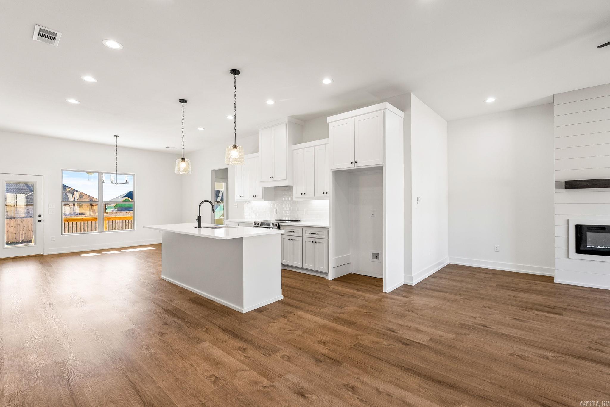 RIDGE VIEW - Residential