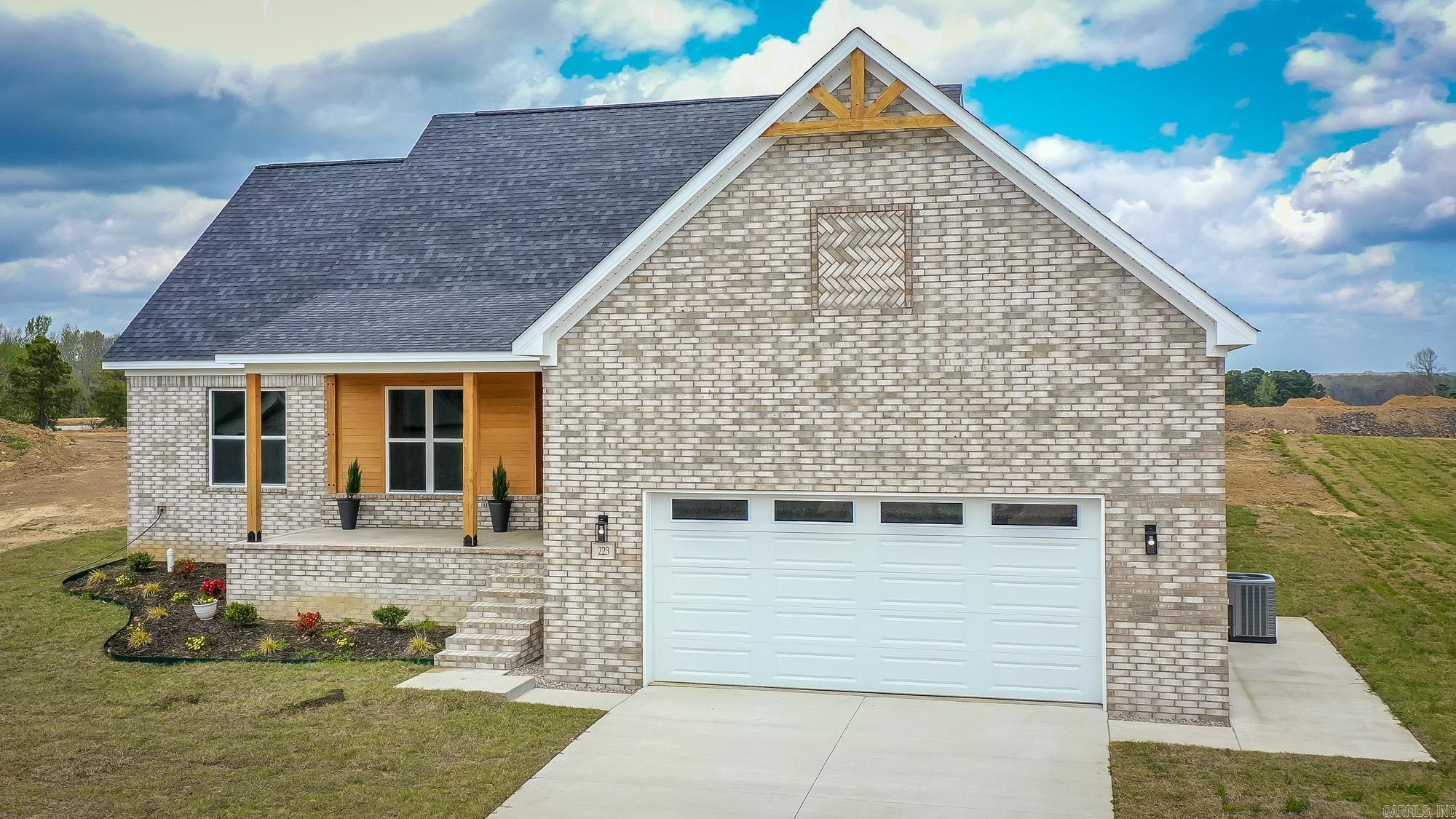 HIDDEN VALLEY ESTATES - Residential