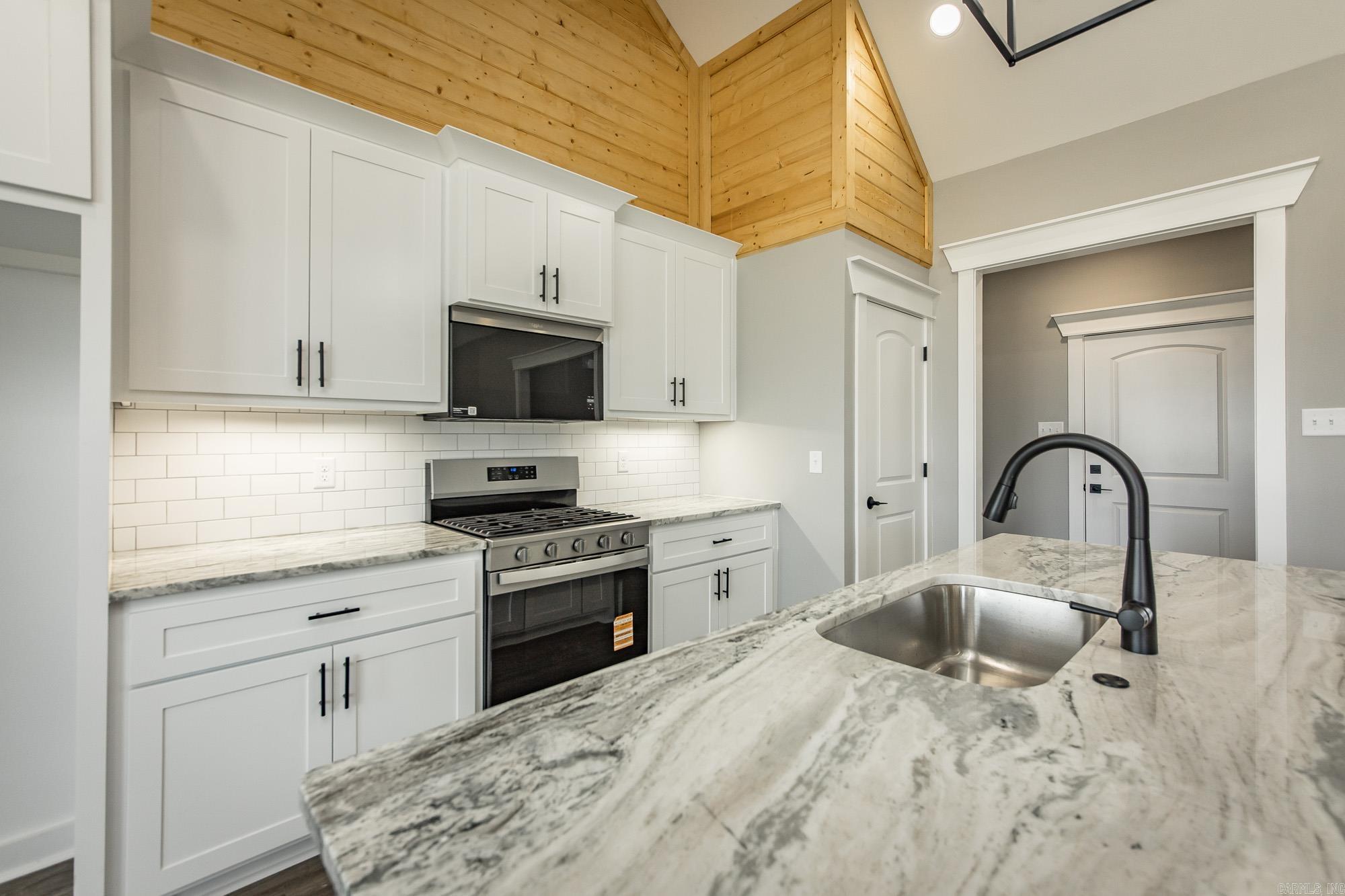 HIDDEN VALLEY ESTATES - Residential