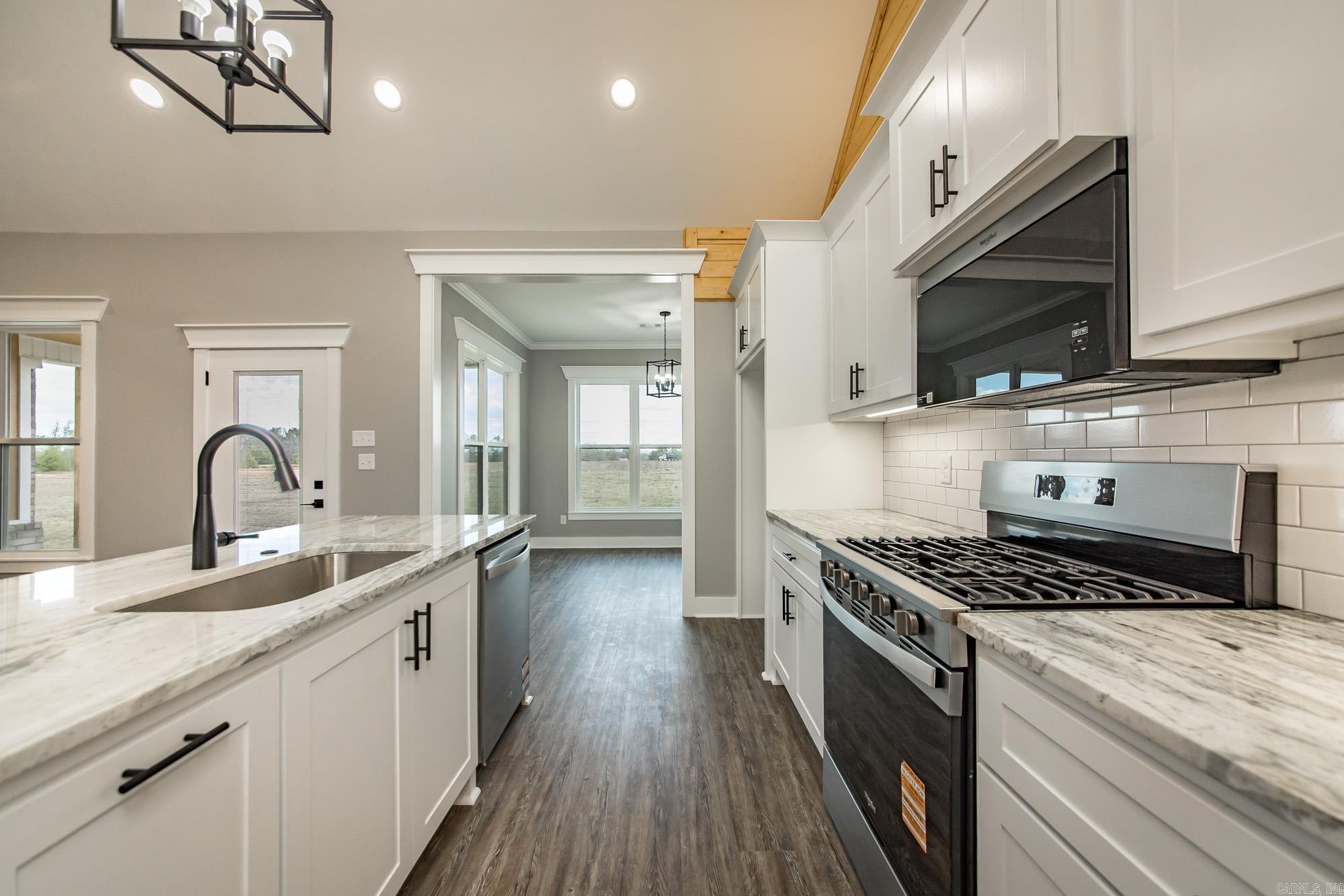 HIDDEN VALLEY ESTATES - Residential