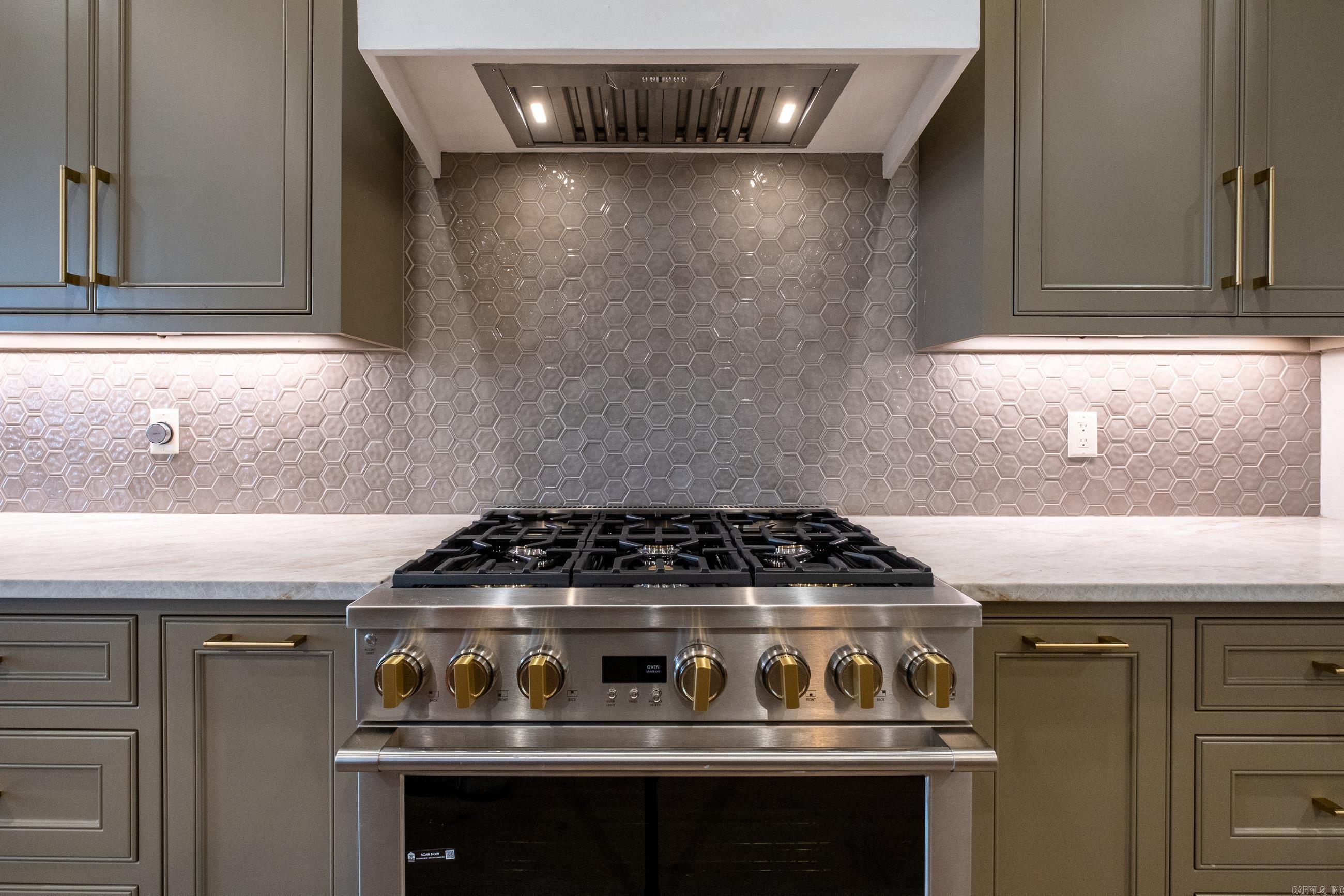 CHENAL VALLEY "FALSTONE COURT" - Residential