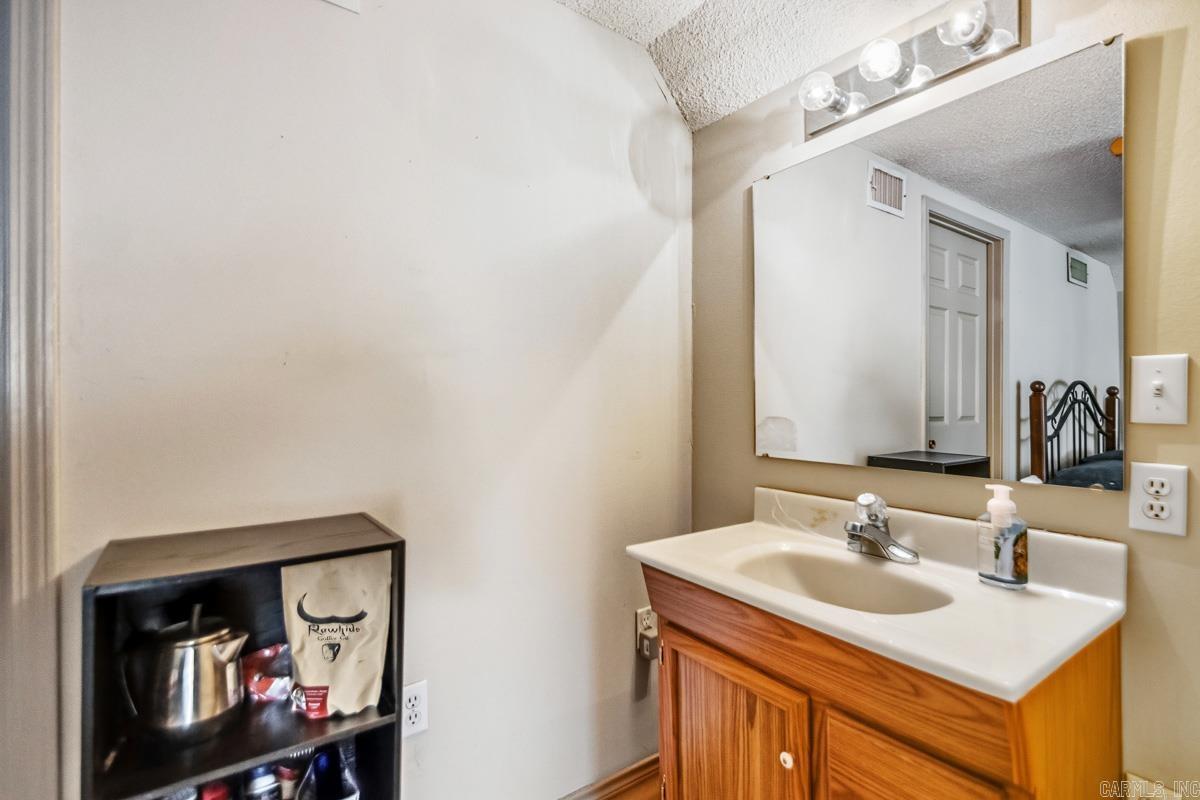 WILLOW POND - Residential