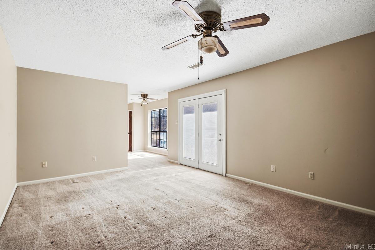 WILLOW POND - Residential