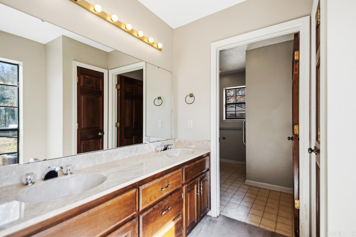 WILLOW POND - Residential