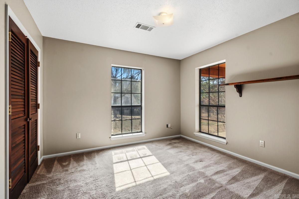 WILLOW POND - Residential