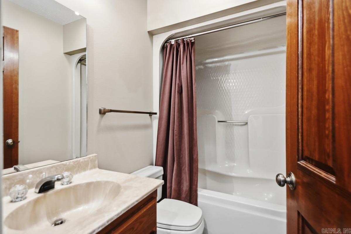 WILLOW POND - Residential