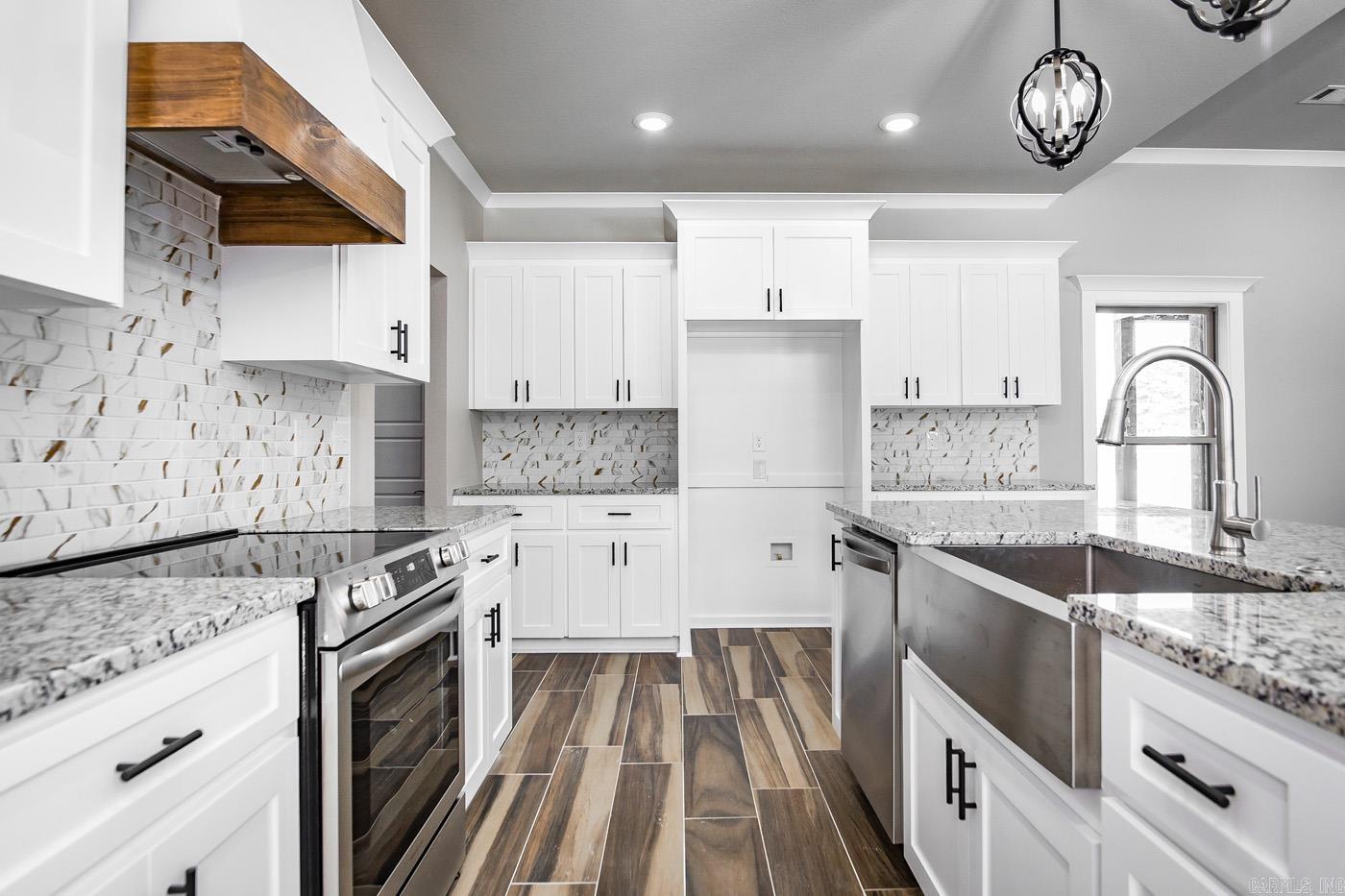 HIDDEN VALLEY ESTATES - Residential