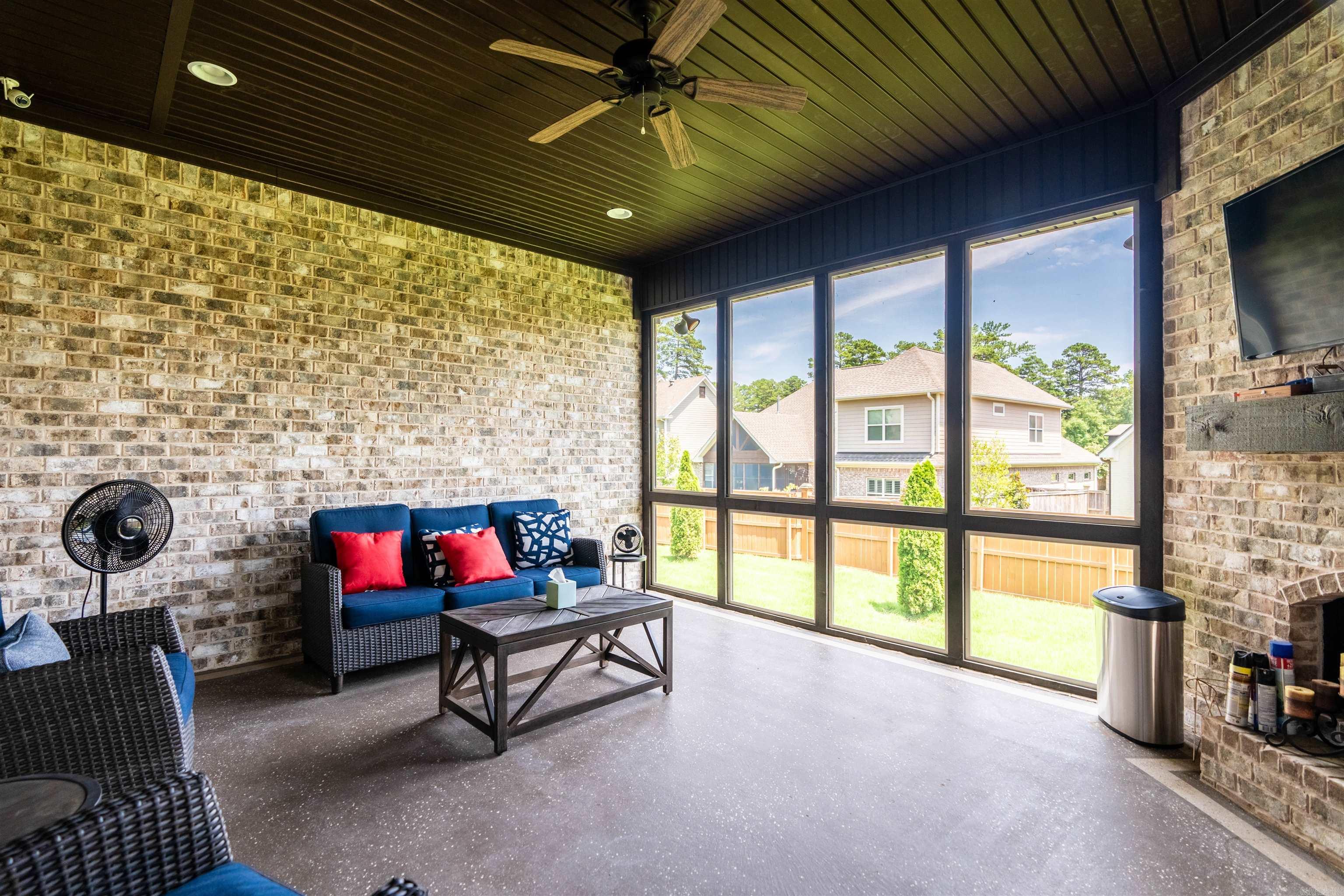 CHENAL VALLEY "MIRAMAR PLACE" - Residential