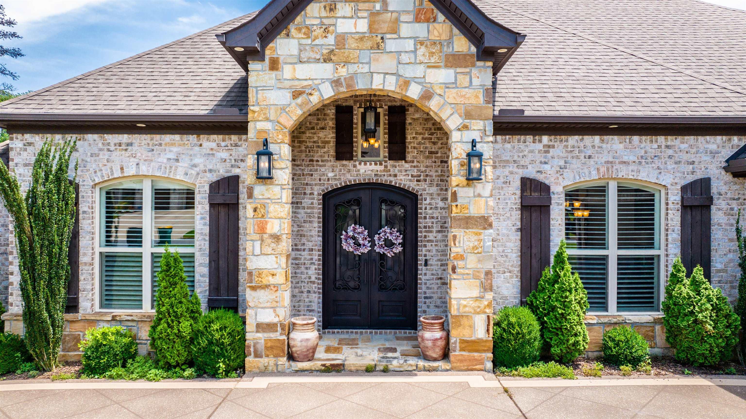 CHENAL VALLEY "MIRAMAR PLACE" - Residential