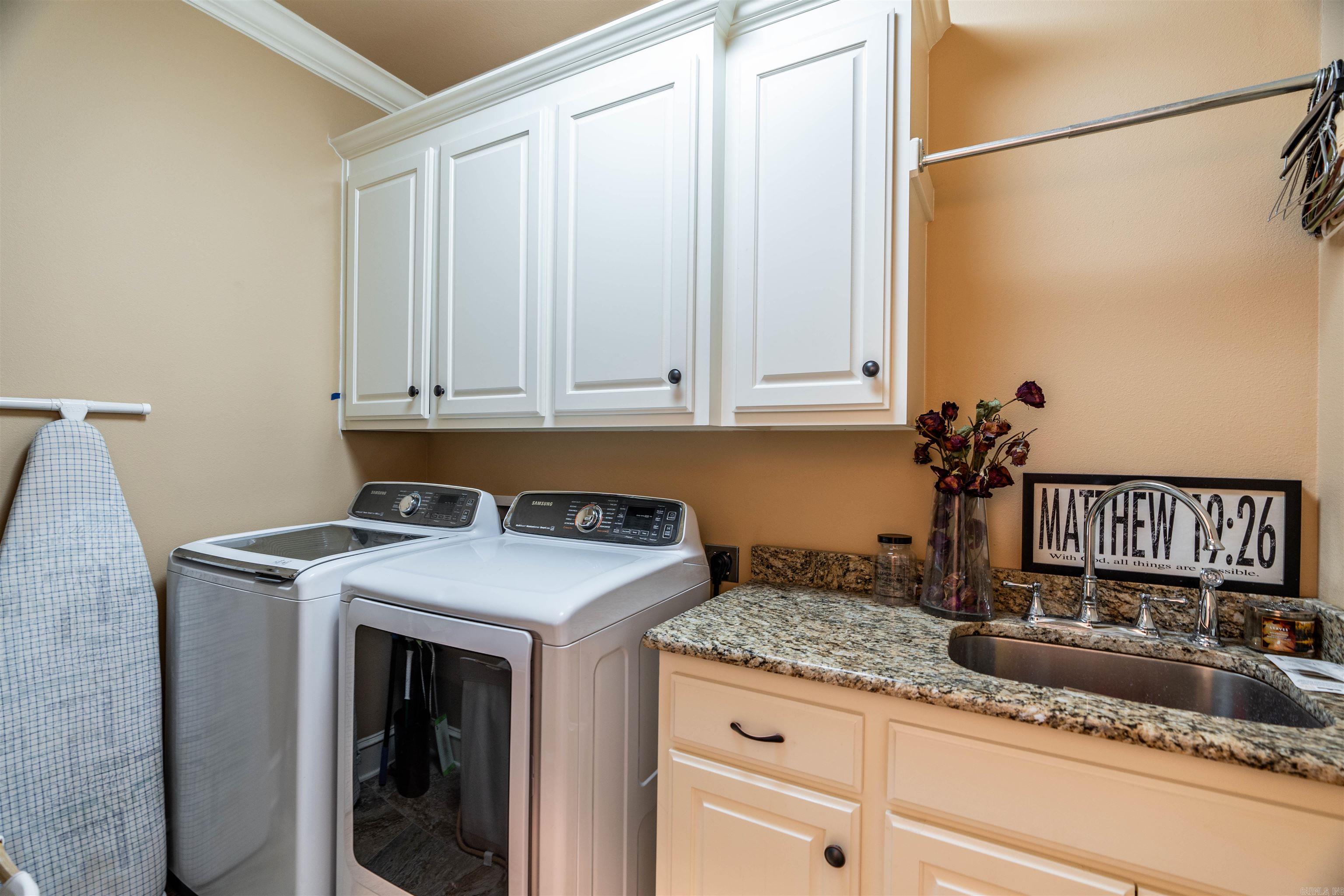 CHENAL VALLEY "MIRAMAR PLACE" - Residential