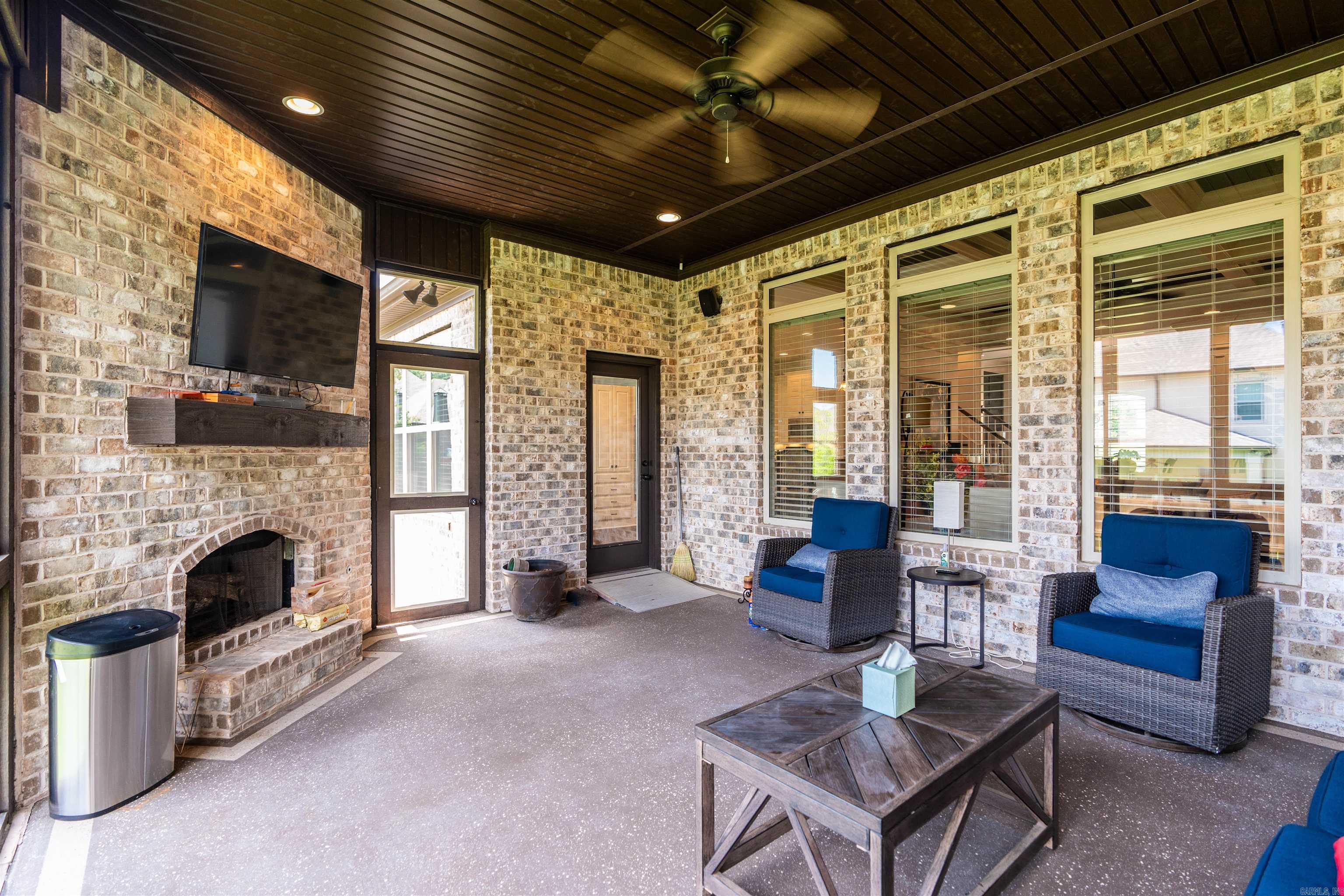 CHENAL VALLEY "MIRAMAR PLACE" - Residential