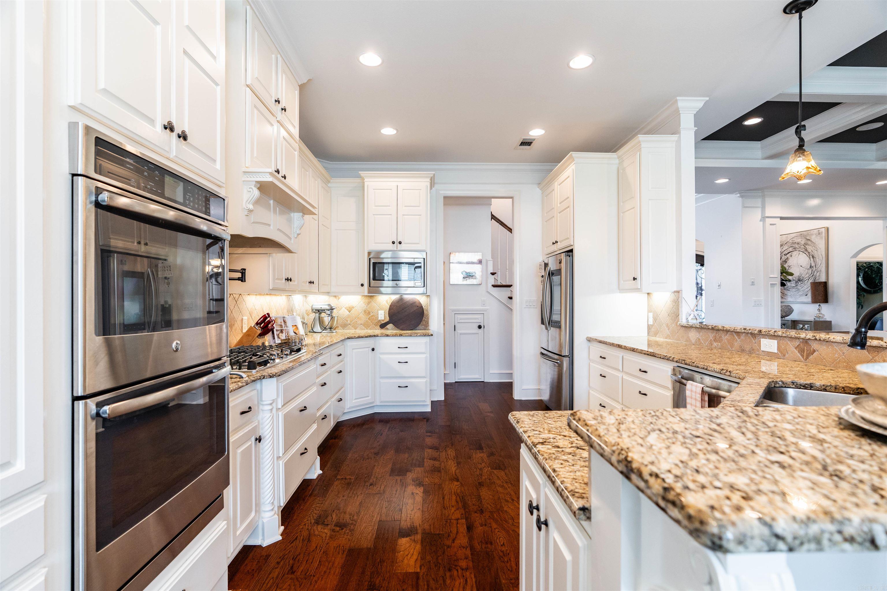 CHENAL VALLEY "MIRAMAR PLACE" - Residential
