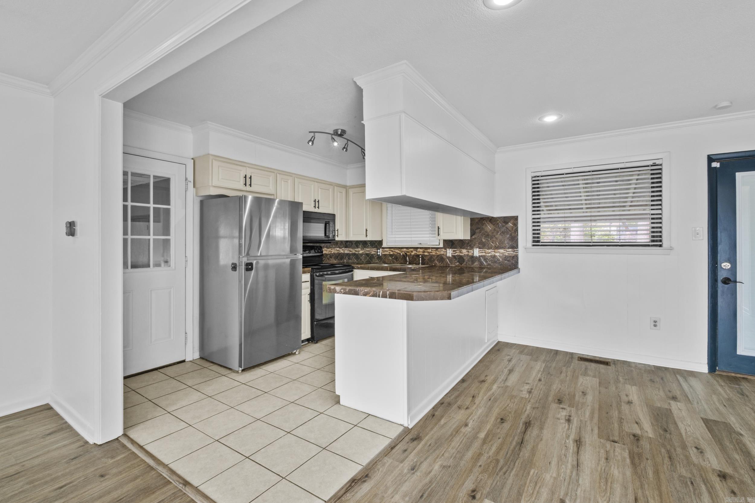 INDIANHEAD LAKES EST - Residential