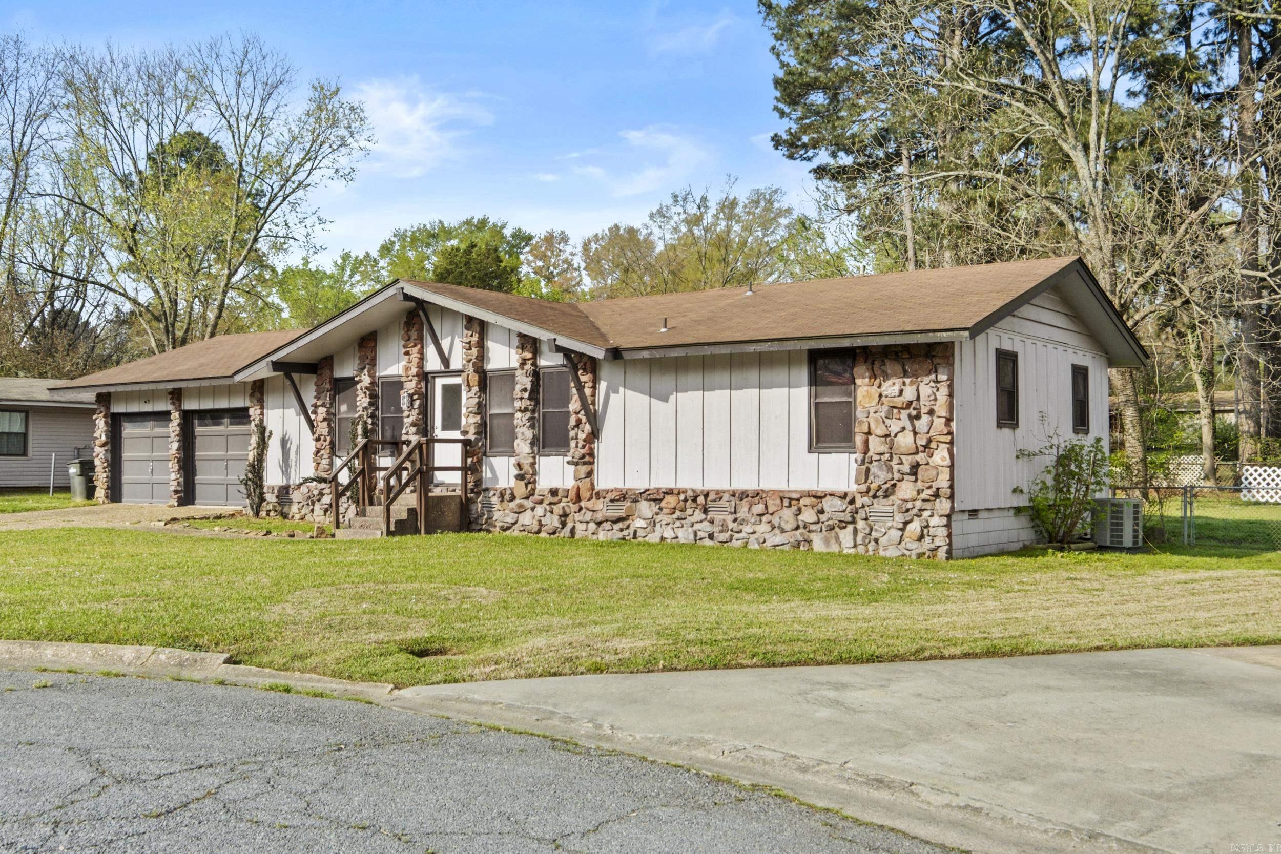 INDIANHEAD LAKES EST - Residential