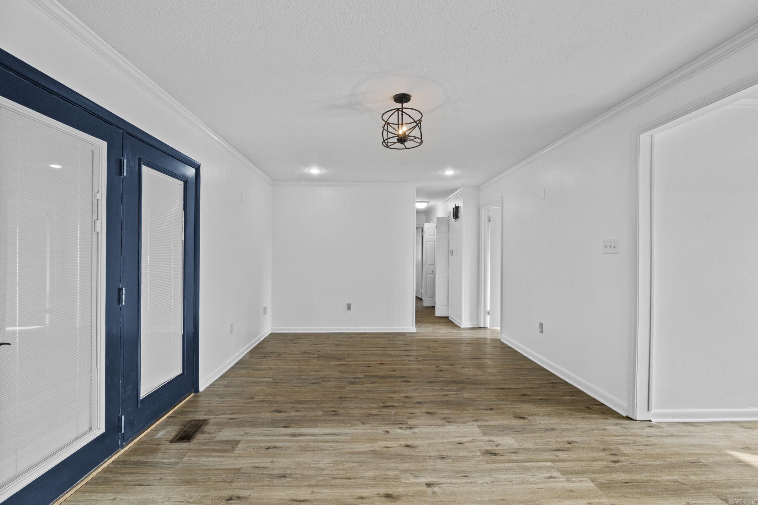 INDIANHEAD LAKES EST - Residential