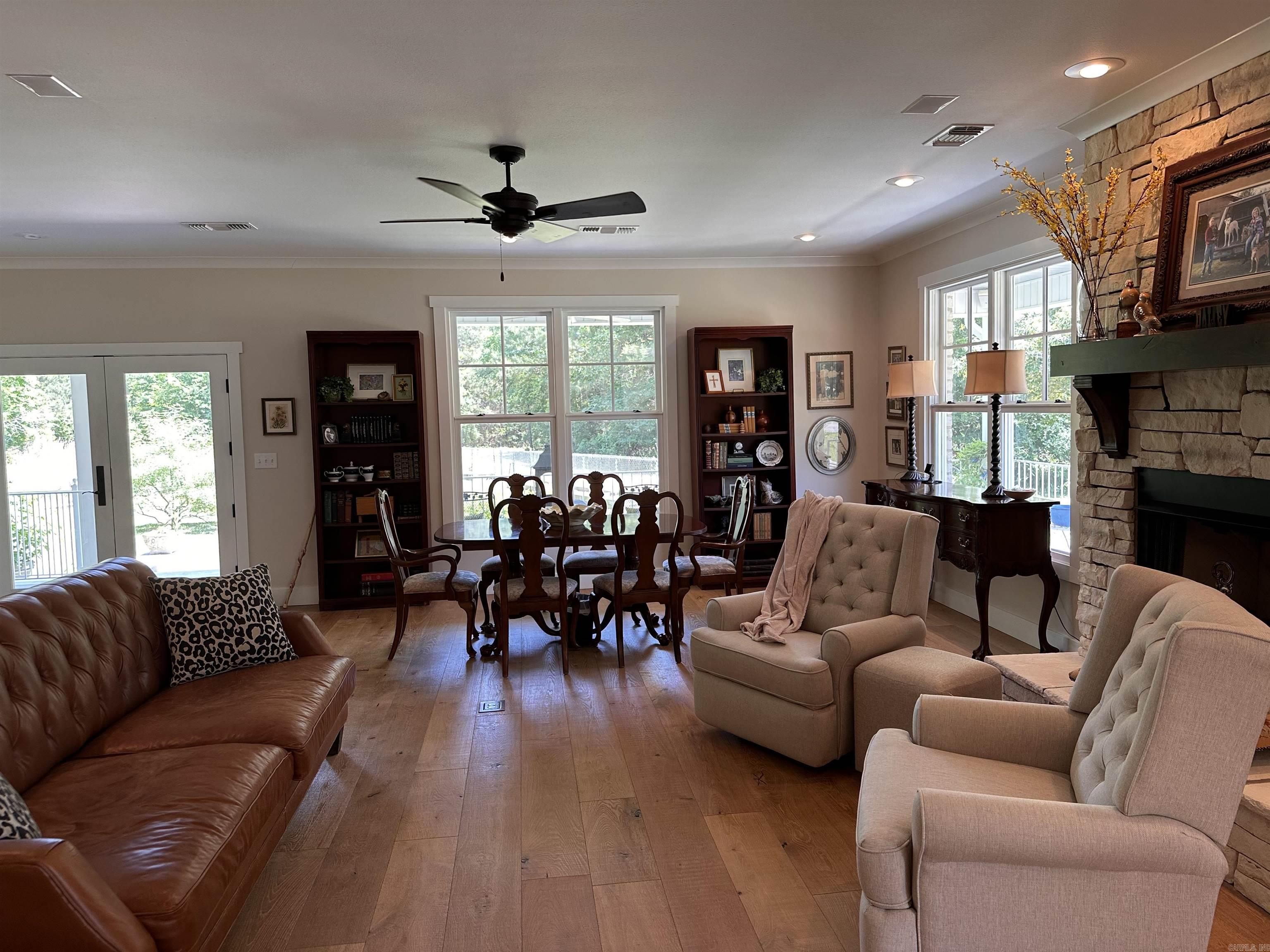 EMERSON - Residential