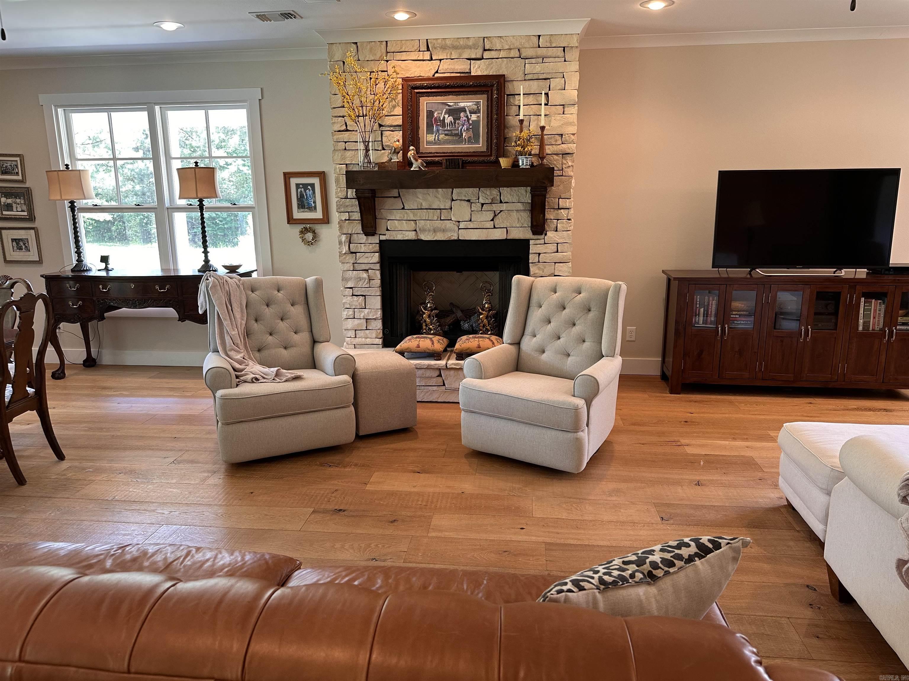 EMERSON - Residential