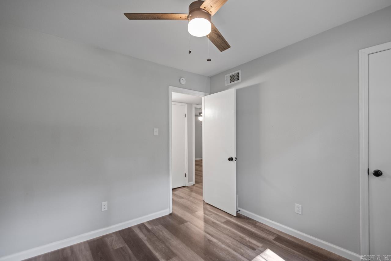 SHADY GROVE - Residential